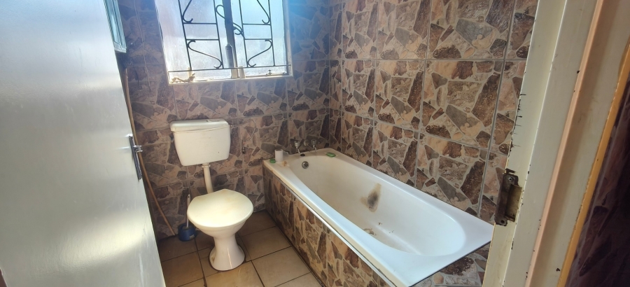2 Bedroom Property for Sale in Boitekong North West